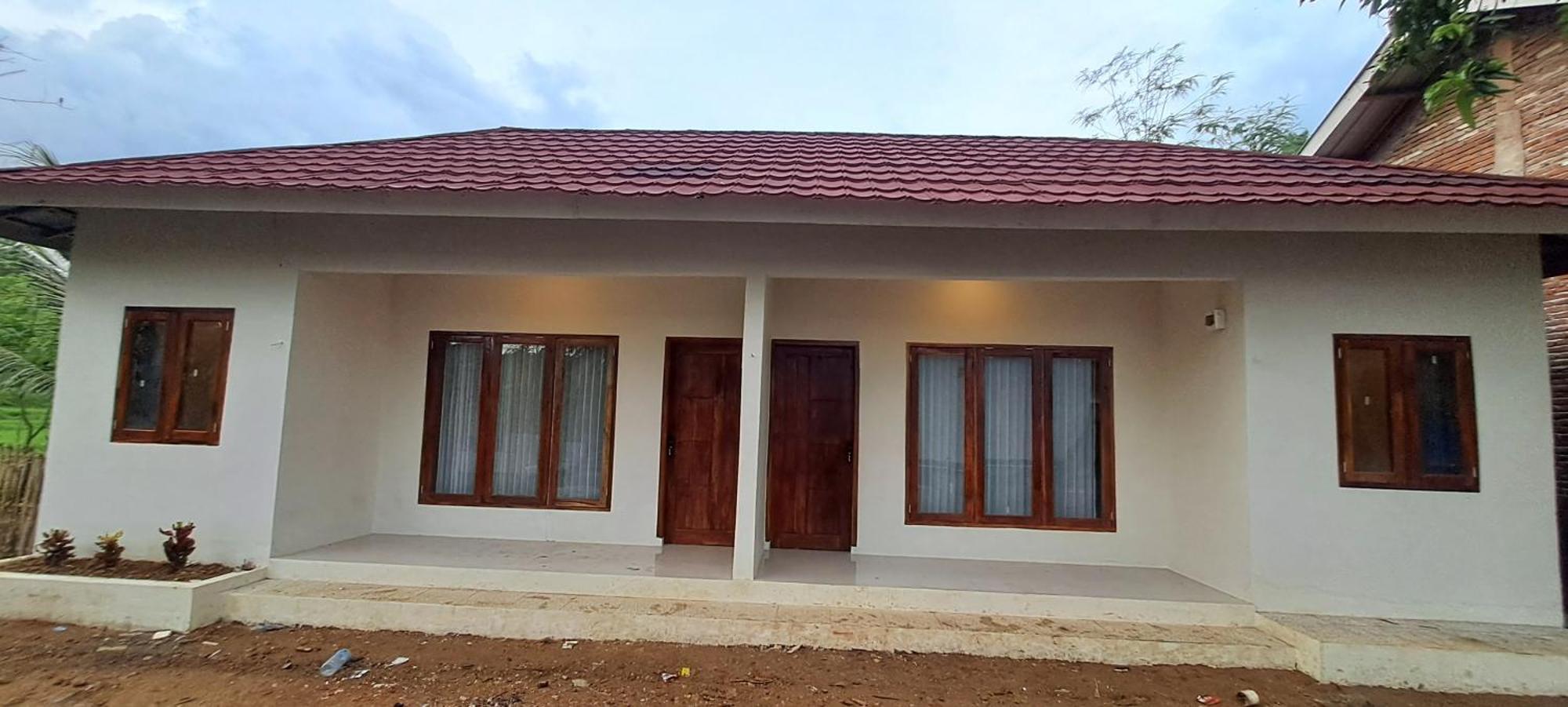Mandalika Homestay Kuta  エクステリア 写真